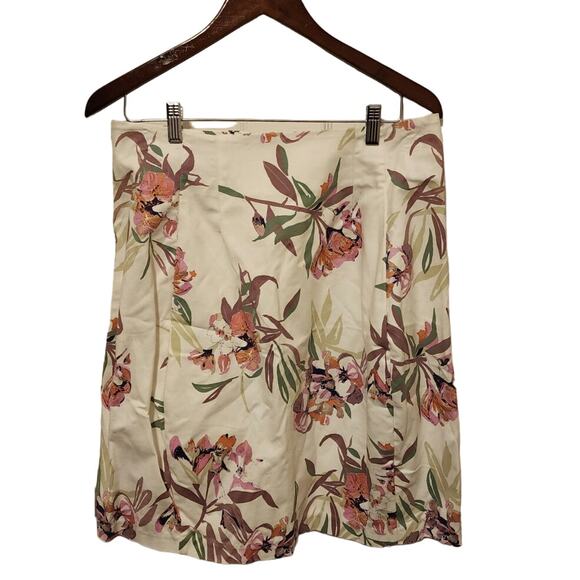 Joe Fresh Women's Floral Skirt size 10 - Picture 2 of 7